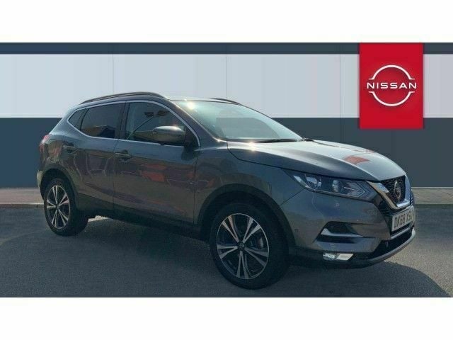 Grey Used 2018 Nissan Qashqai N-Connecta SUV | £11,495 (Good price) - Image 1/4