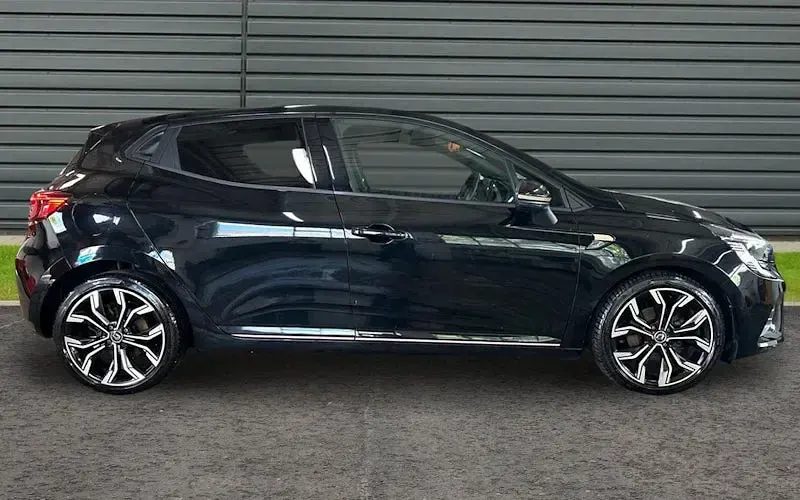 Used Renault Clio SE 90 HP (66 kW) 2021 Hatchback