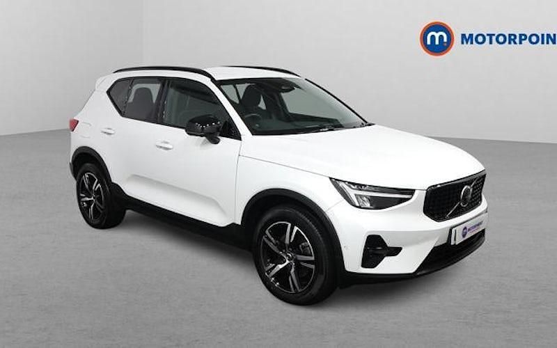 Used 2025 Volvo XC40 Plus SUV | £26,549 (Good price) - Image 1/4