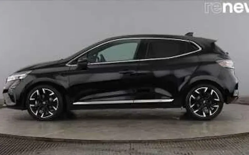 Used Renault Clio Techno 143 HP (105 kW) 2025 Metallic  diamond black  Hatchback