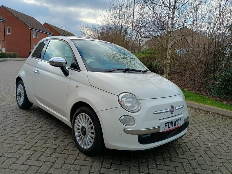 Used Fiat 500 Lounge 69 HP (50 kW) 2011 White Hatchback