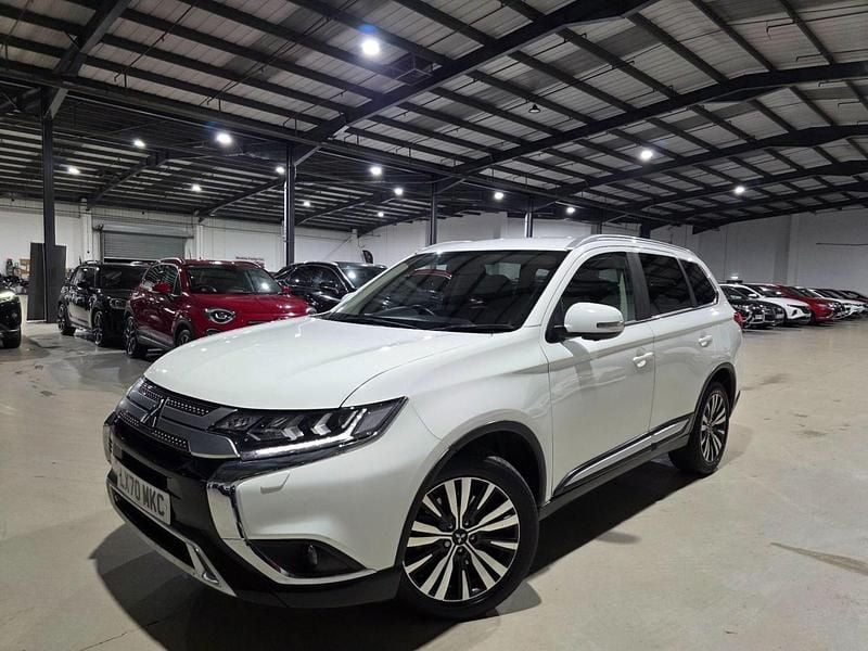 Used Mitsubishi Outlander 150 HP (110 kW) 2020 White SUV