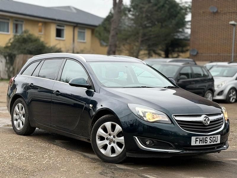 Used Vauxhall Insignia SRi 2016 Green Estate