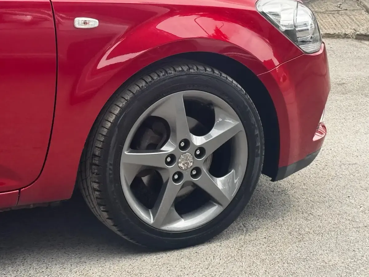 Used Kia Ceed 2012 Red Hatchback