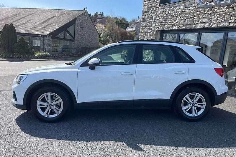 Used Audi Q3 Design 147 HP (108 kW) 2022 White SUV