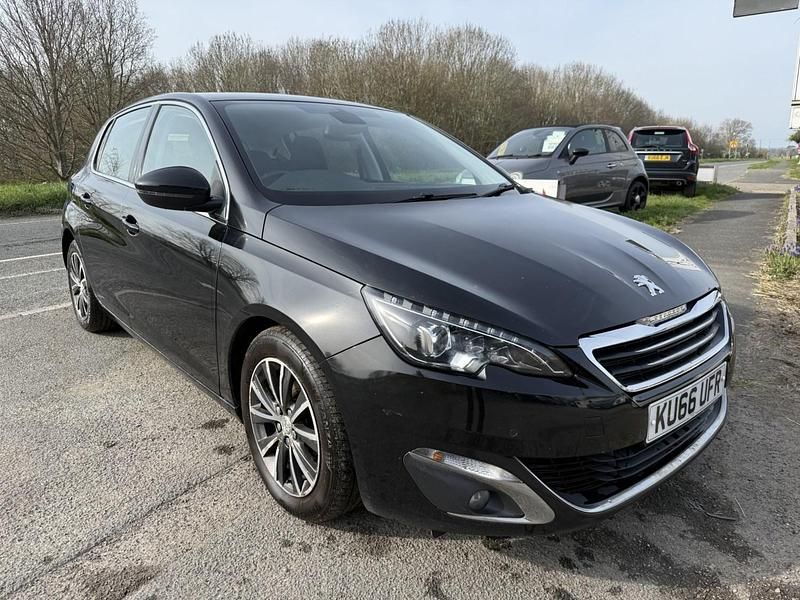 Used Peugeot 308 Allure 120 HP (88 kW) 2016 Black Hatchback