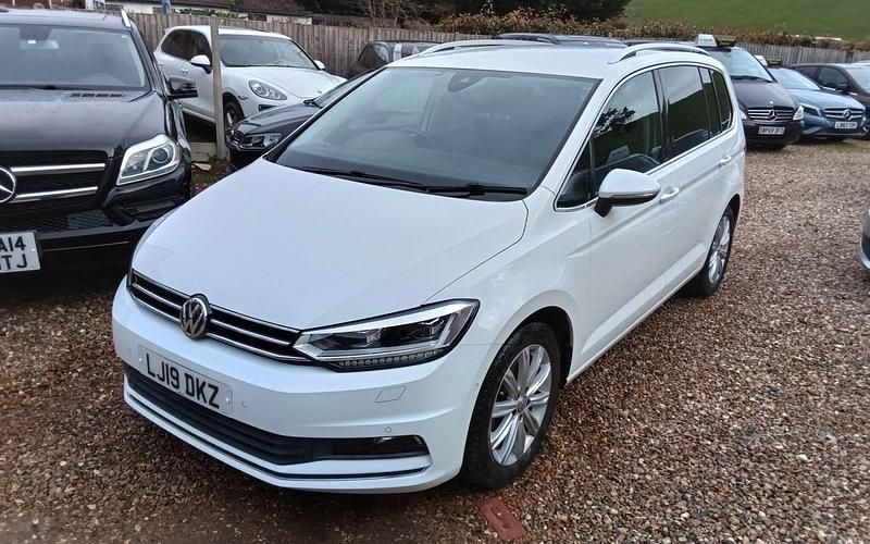 Used VW Touran SEL 150 HP (110 kW) 2025 White MPV