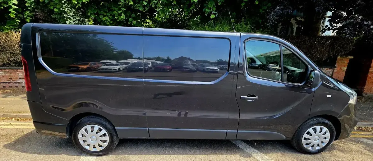Gebraucht Vauxhall Vivaro Sportive 2019 Schwarz Van / Kleinbus