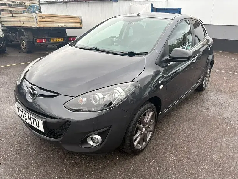 Used Mazda 2 Edition 84 HP (61 kW) 2013 Blue Hatchback