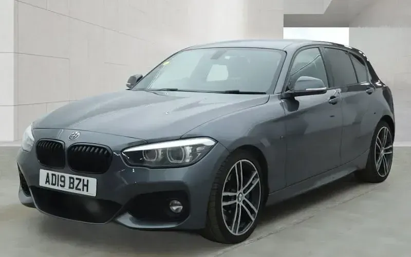 Used BMW 118 Efficient Dynamics 136 HP (100 kW) 2019 Grey Hatchback