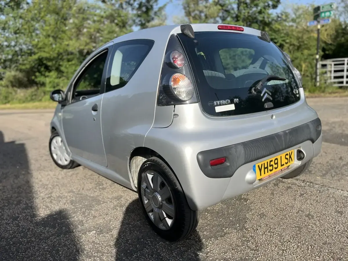 Used Citroën C1 68 HP (50 kW) 2009 Grey Hatchback