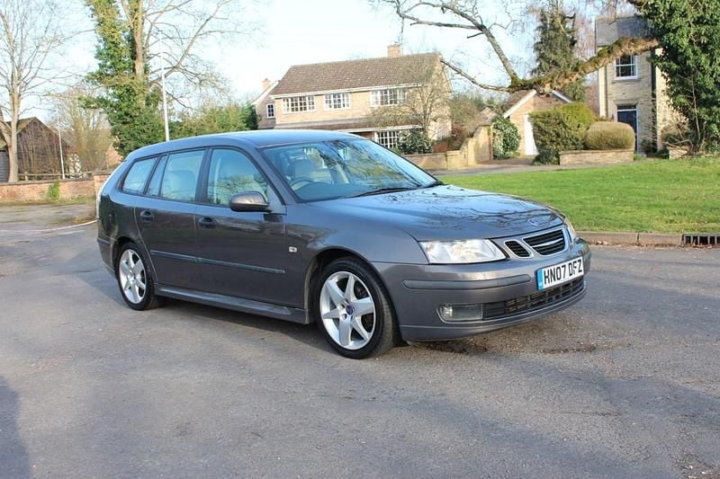 Usado Saab 9-3 Vector 120 HP (88 kW) 2007 Bege Carrinha