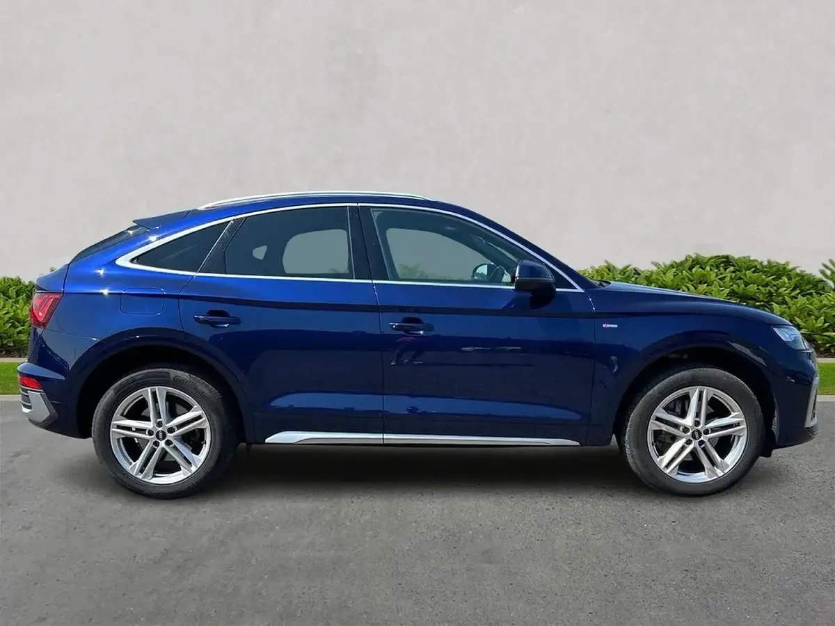 Used Audi Q5 Sportback S-Line 204 HP (150 kW) 2022 Blue SUV