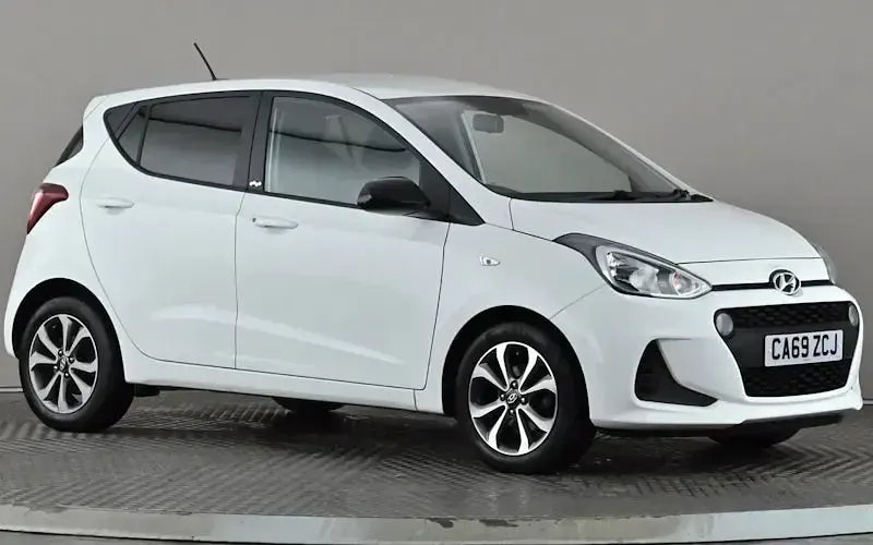 Used Hyundai i10 67 HP (49 kW) 2020 Hatchback