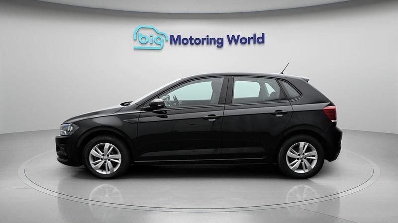 Used VW Polo SE 94 HP (69 kW) 2018 Black Hatchback