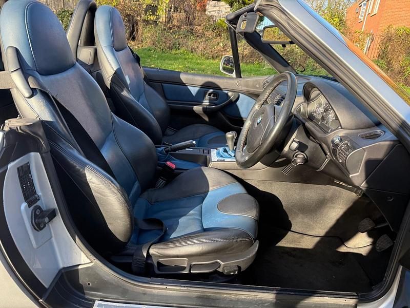 Begagnad BMW Z3 Sport Line 2002 Silver Cab