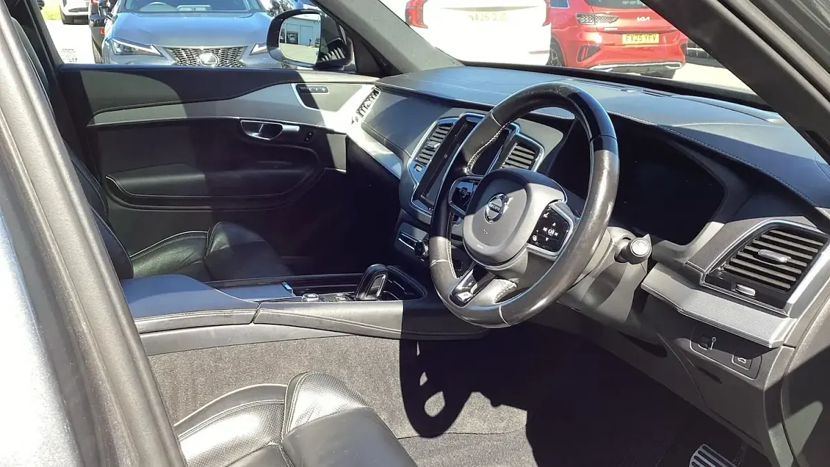 Used Volvo XC90 R-Design 235 HP (172 kW) 2020 Grey SUV