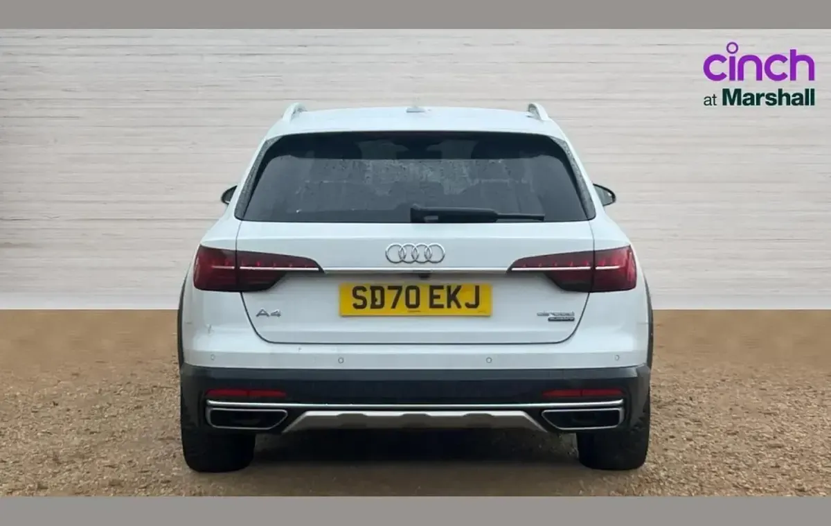 Usado Audi A4 Allroad Sport 245 HP (180 kW) 2020 Branco Carrinha
