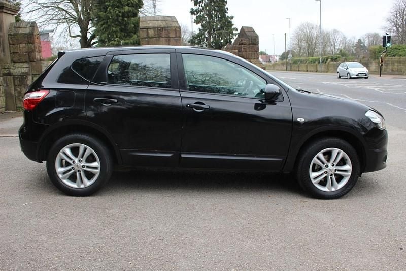 Used Nissan Qashqai Acenta 117 HP (86 kW) 2011 Black SUV