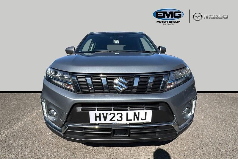 Second-hand Suzuki Vitara SZ-T 129 CP (94 kW) 2023 Gri SUV