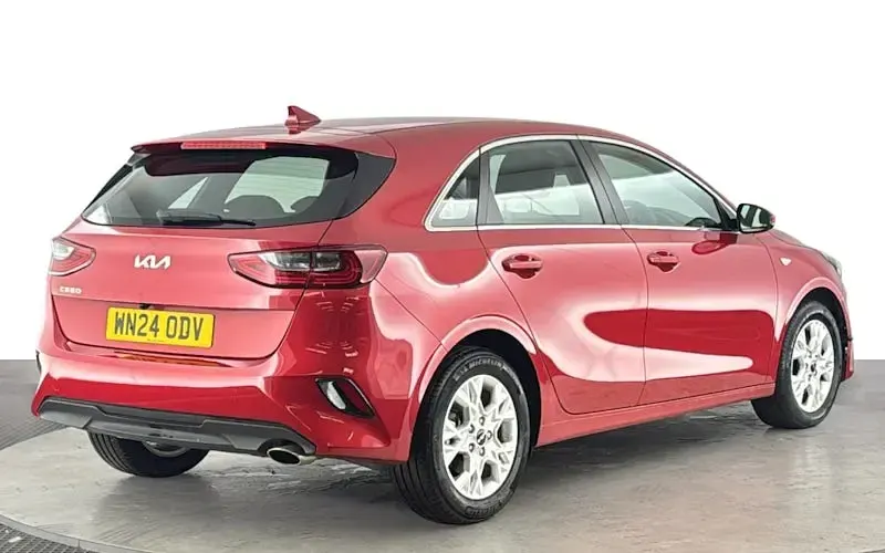Used Kia Ceed 160 HP (117 kW) 2023 Red Hatchback