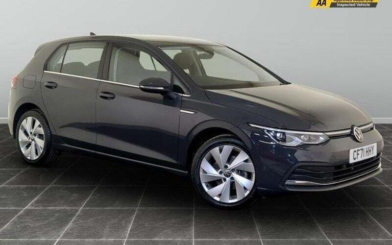Used 2024 VW Golf VIII Style Hatchback | £16,595 (Super price) - Image 1/2