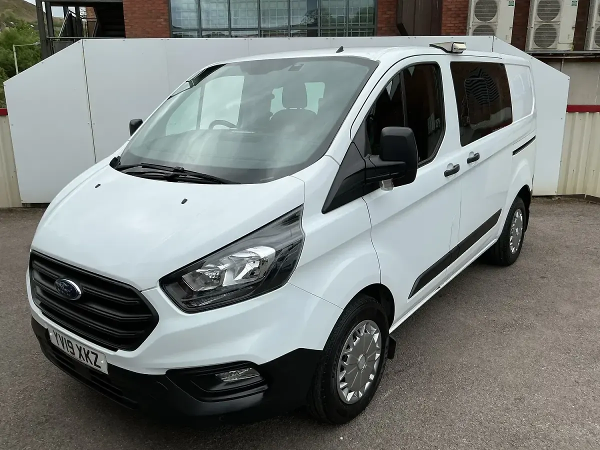 Used Ford Transit Custom 105 HP (77 kW) 2019 White Van