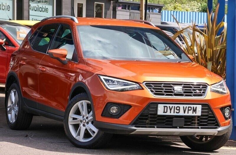 Orange Used 2019 Seat Arona FR SUV | £10,491 (Good price) - Image 1/3