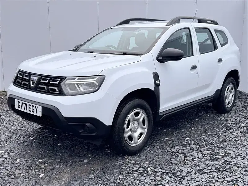 Begagnad Dacia Duster Essentiel 90 HK (66 kW) 2021 Vit SUV