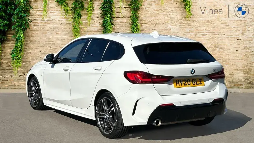 Used BMW 118 M Sport 140 HP (102 kW) 2020 White Hatchback