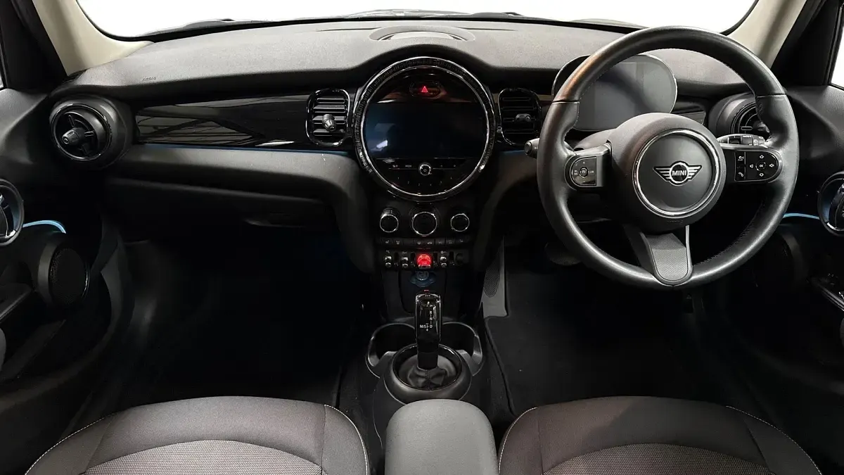 Used Mini Cooper Classic 134 HP (98 kW) 2021 Grey Hatchback