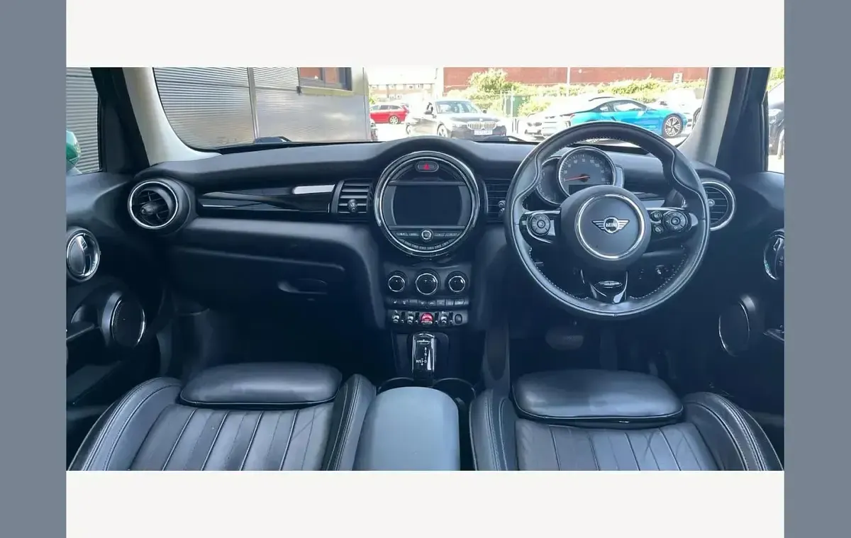 Used Mini Cooper Exclusive 134 HP (98 kW) 2021 Green Hatchback