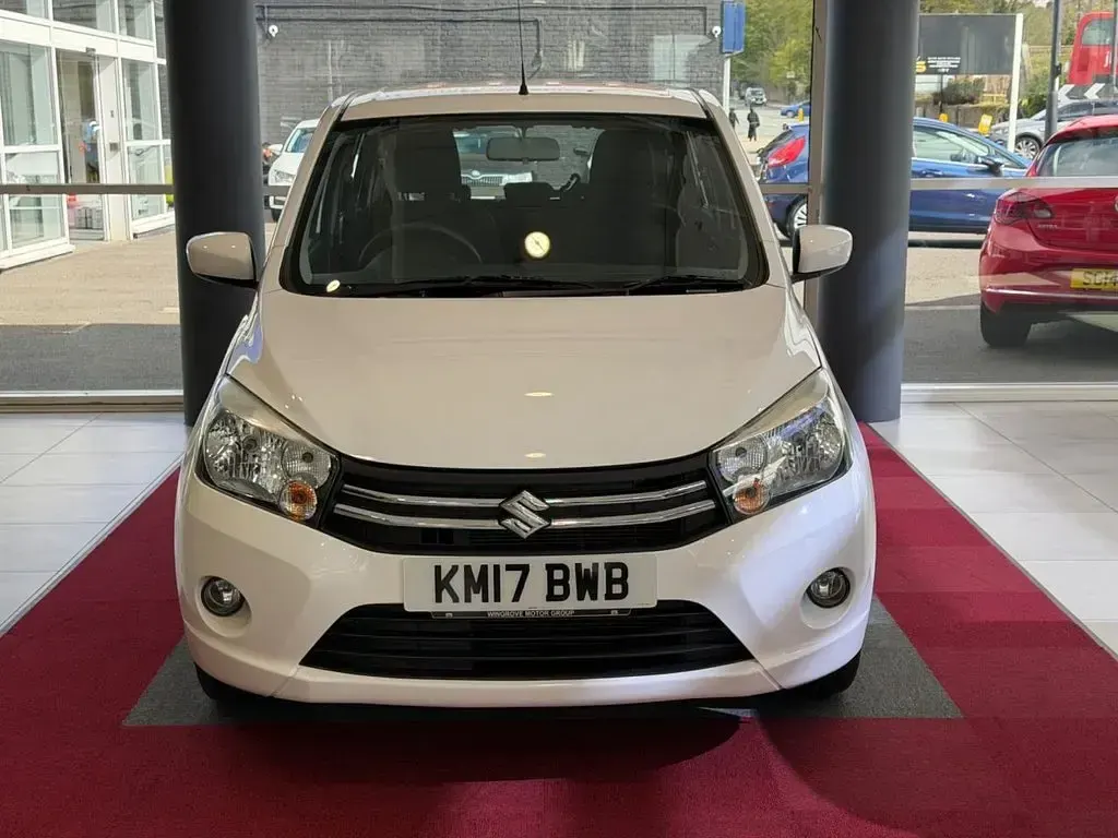 Used Suzuki Celerio SZ4 68 HP (50 kW) 2017 White Hatchback