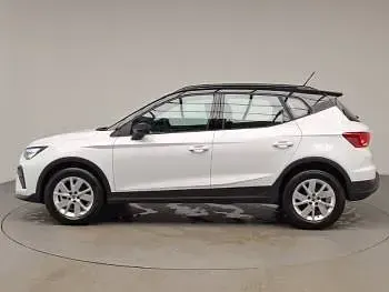 New Seat Arona SE 95 HP (69 kW) 2026 Metallic  glacial white with black roof SUV