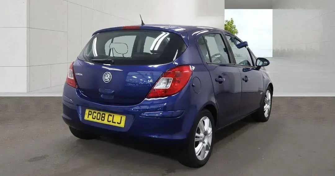 Used Vauxhall Corsa Design Edition 89 HP (65 kW) 2008 Blue Hatchback