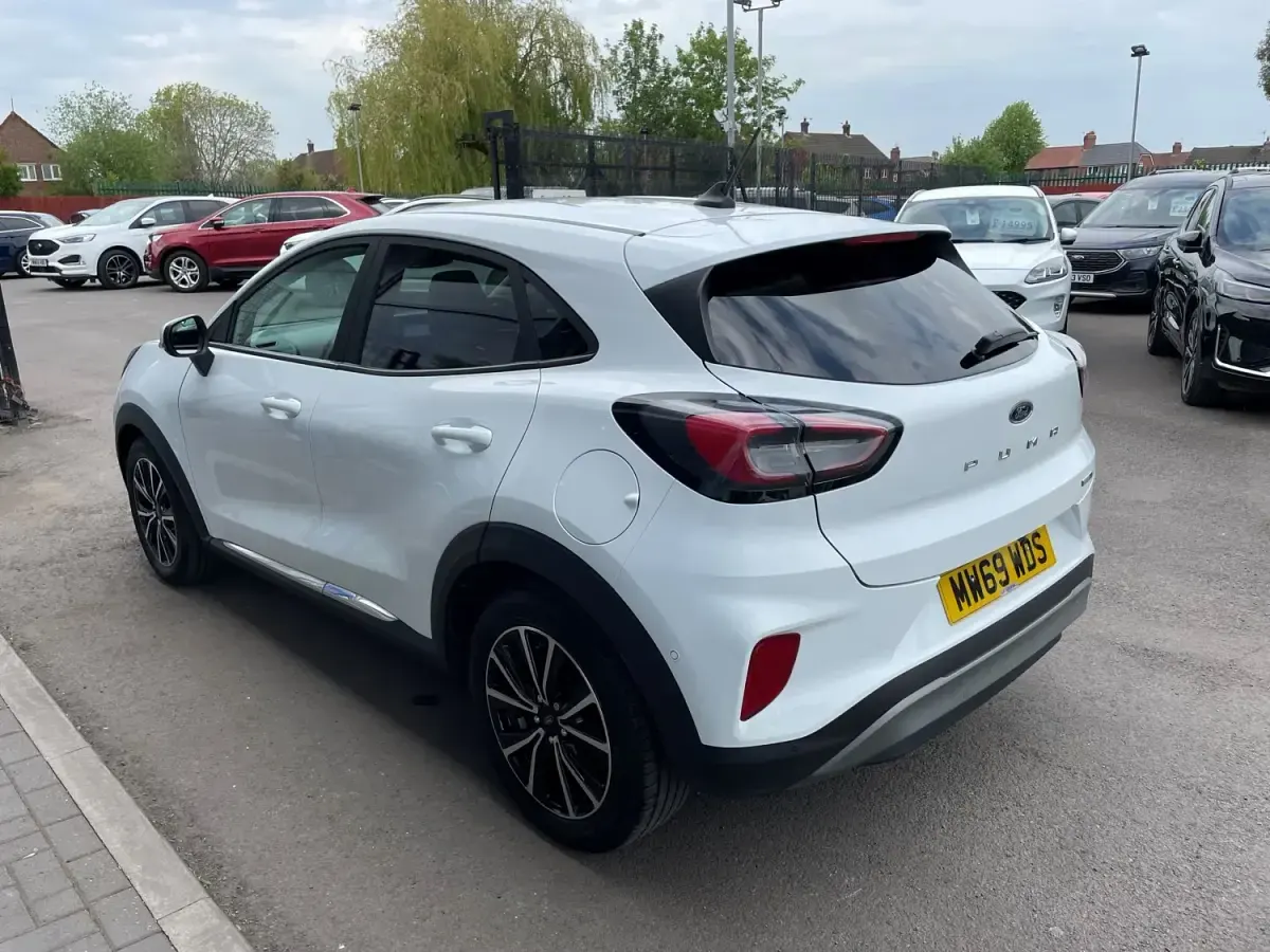 Second-hand Ford Puma Titanium 125 CP (91 kW) 2020 Alb SUV