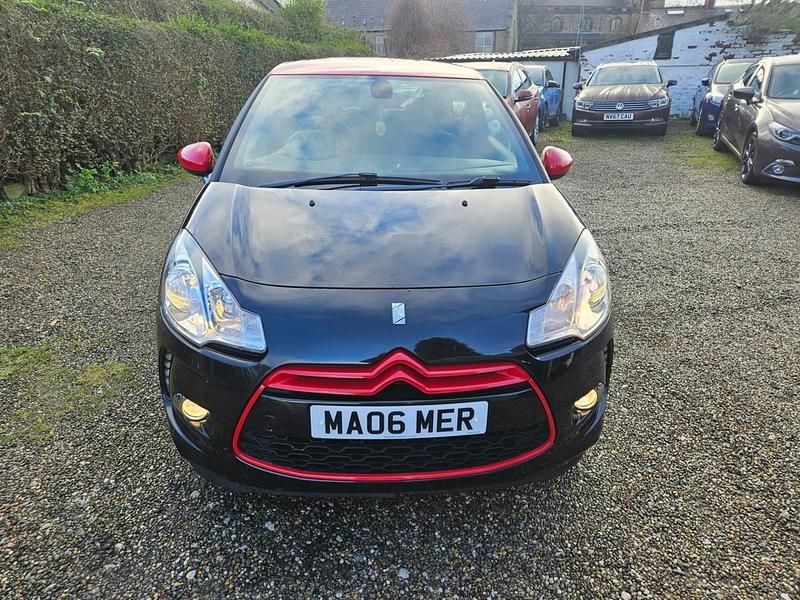 Used Citroën DS3 115 HP (84 kW) 2013 Black pearl metallic Hatchback