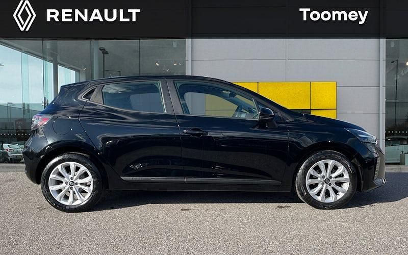 Used Renault Clio V Evolution 90 HP (66 kW) 2024 Black  Hatchback