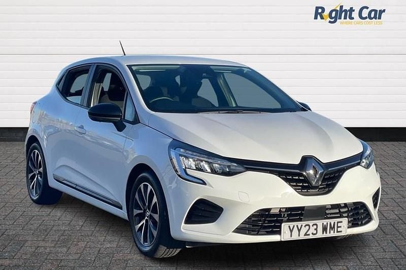 Glacier white Used 2023 Renault Clio V Evolution Hatchback | £14,999 (Good price) - Image 1/1