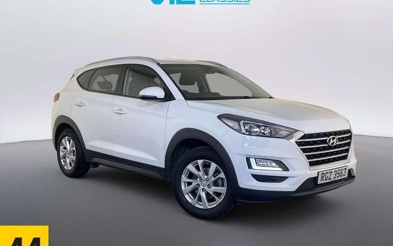 Used Hyundai Tucson SE 132 HP (97 kW) 2020 White SUV