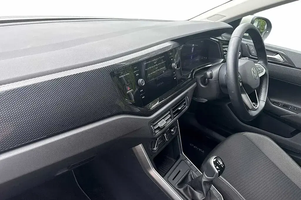 Used VW Taigo Life 95 HP (69 kW) 2025 Grey SUV