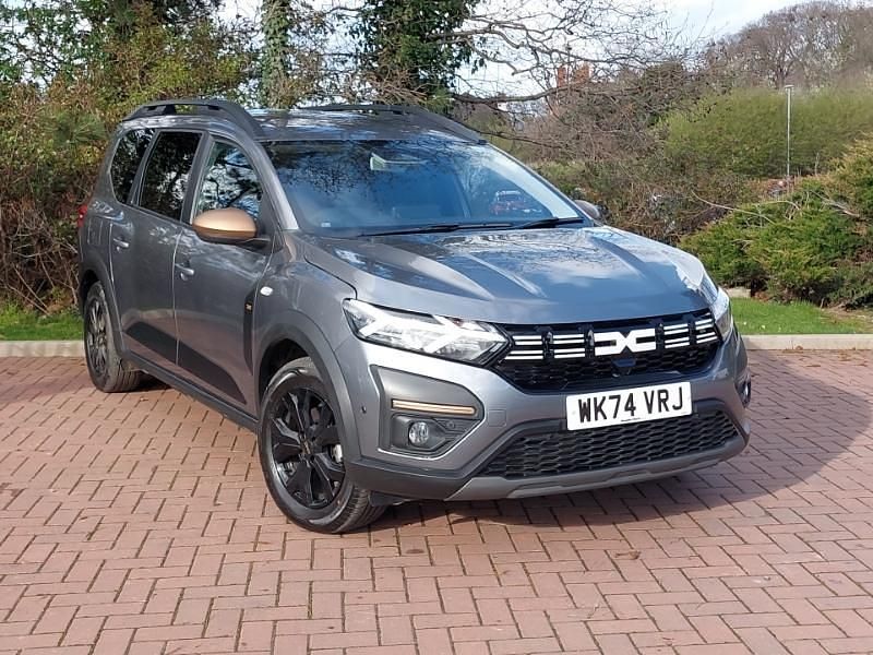 Used Dacia Jogger Extreme 140 HP (102 kW) 2024 Grey MPV