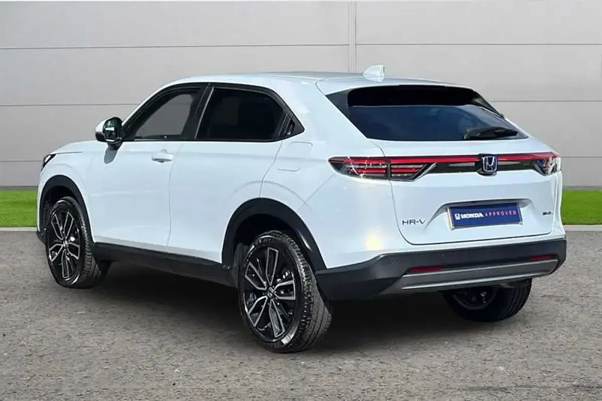 Second-hand Honda HR-V Elegance 131 CP (96 kW) 2025 Alb SUV