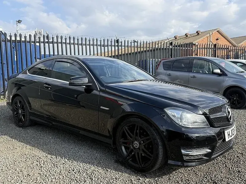 Używany Mercedes C220 AMG 170 KM (125 kW) 2013 Czarny Coupe