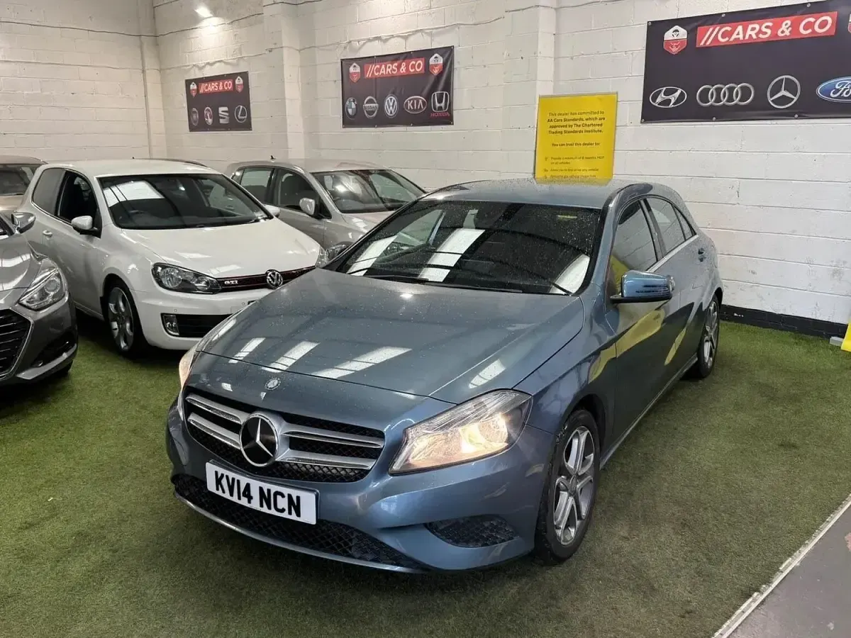 Used Mercedes A180 2014 Blue Hatchback