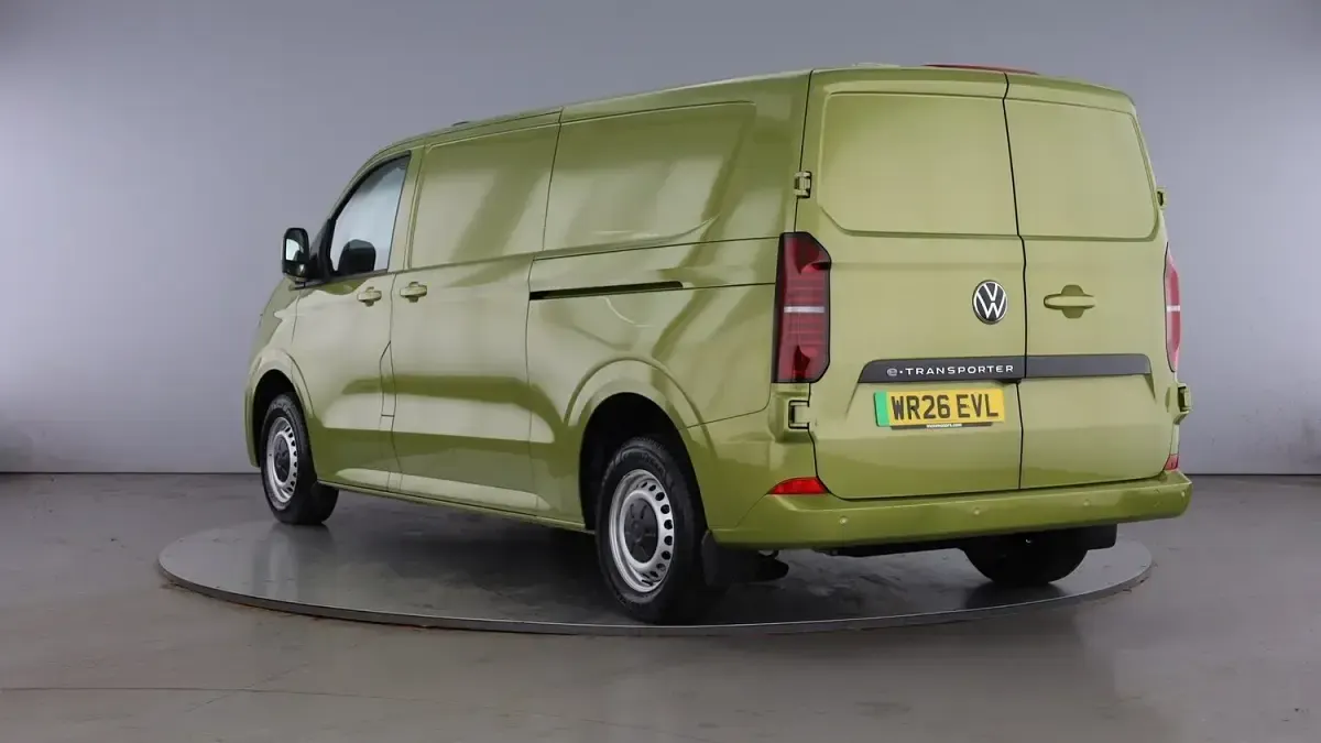 Used VW T7 100 kW (136 HP) 2026 Green Van