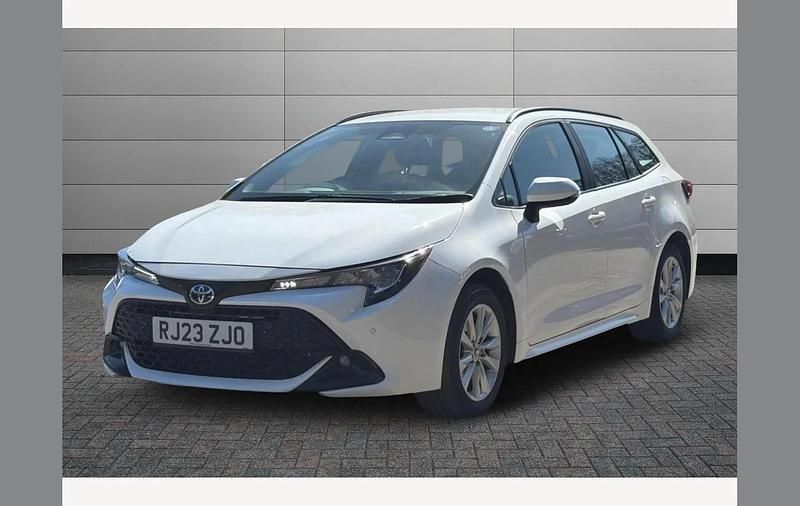 Used Toyota Corolla Sport 140 HP (102 kW) 2023 White Estate