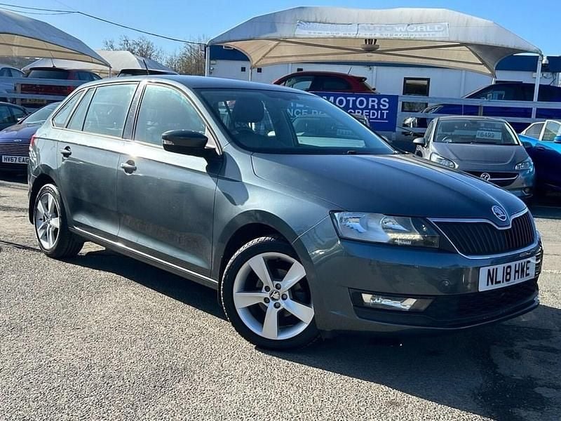 Used Skoda Rapid SE 95 HP (69 kW) 2018 Grey Hatchback