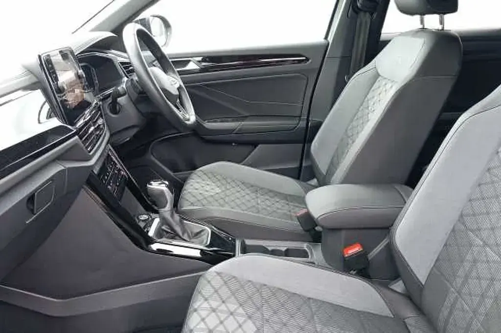 Used VW T-Roc R-line 150 HP (110 kW) 2024 Grey SUV
