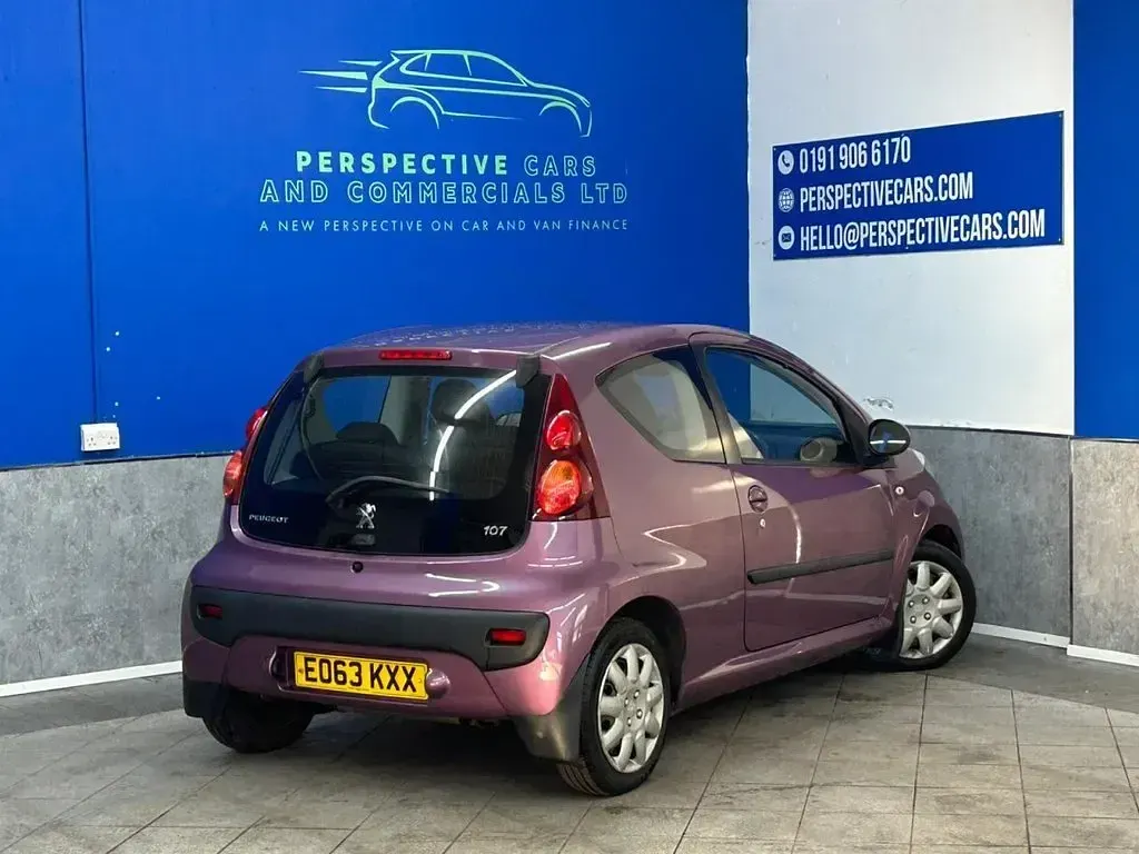Used Peugeot 107 Active 68 HP (50 kW) 2013 Purple Hatchback
